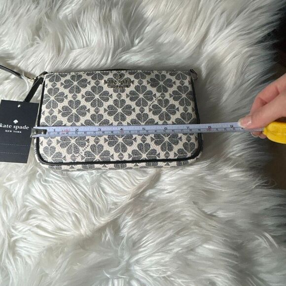 Kate Spade Spade Flower Convertible Wristlet NWT $189 - Picture 7 of 9